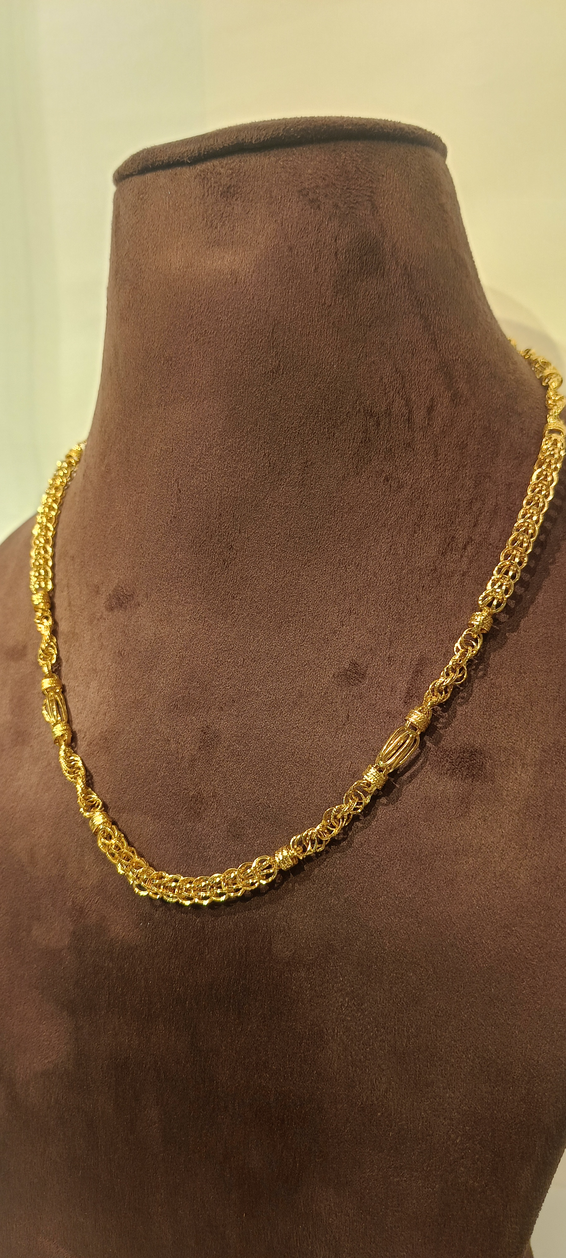CH22/512 - Detail View 2