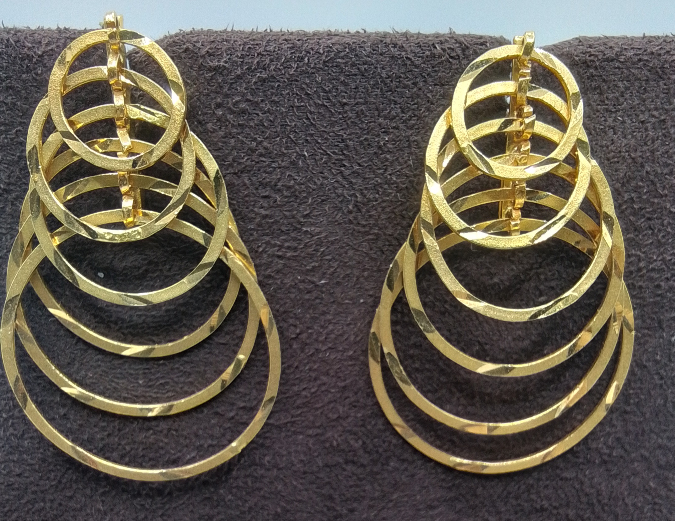 Gold Earrings - Sarvada Jewellers Ranchi