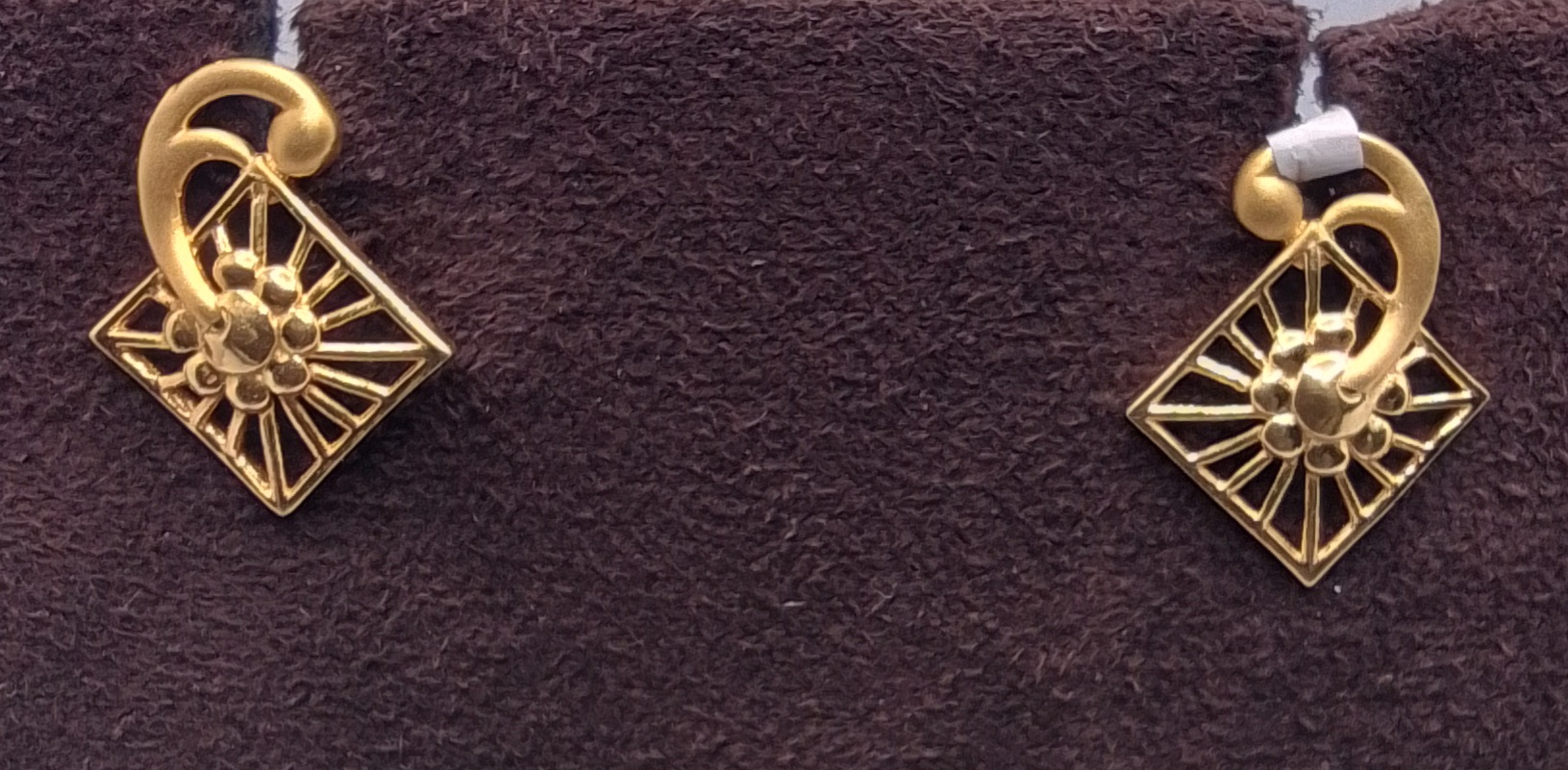 Gold Earrings - Sarvada Jewellers Ranchi