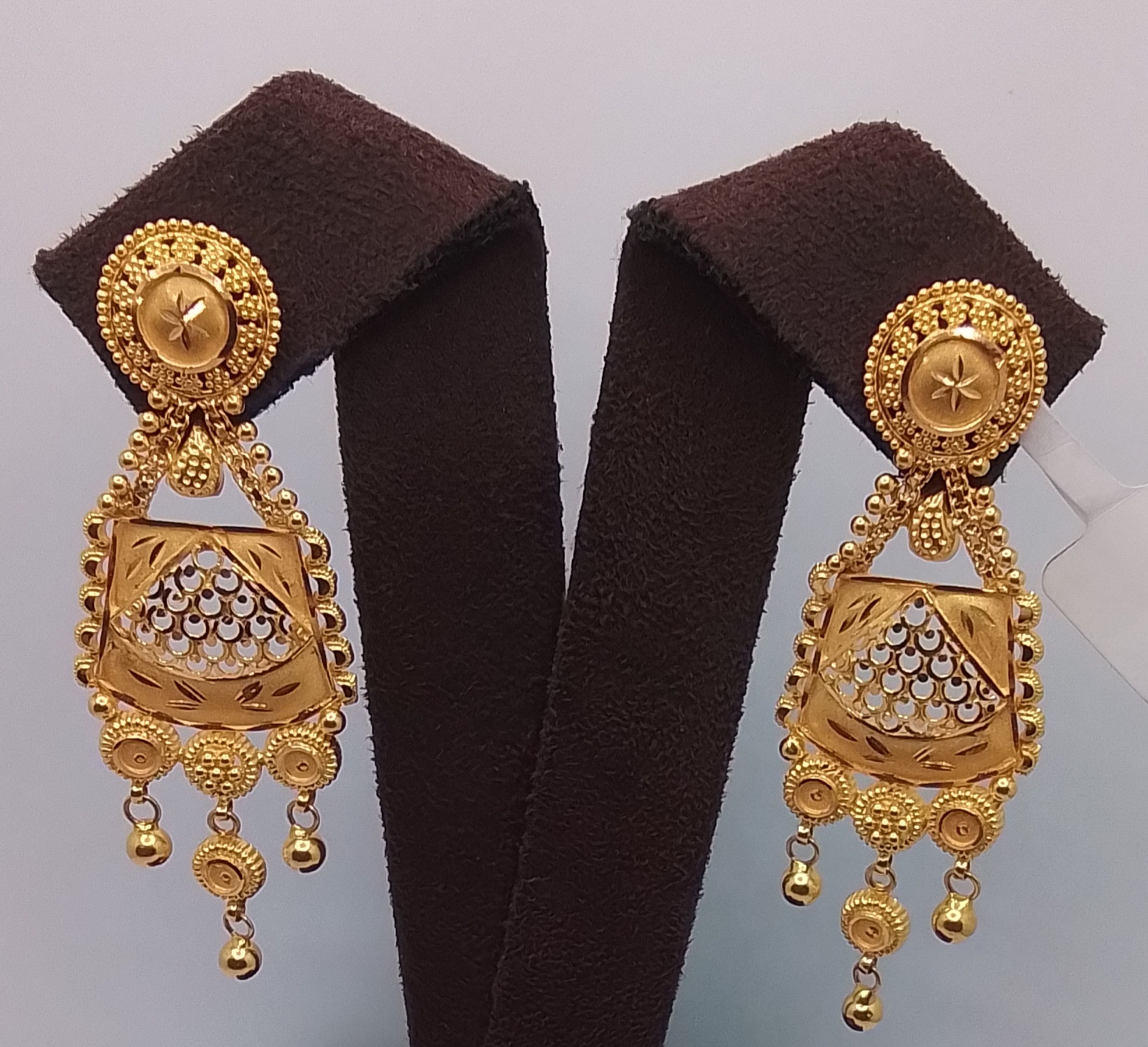 Gold Earrings - Sarvada Jewellers Ranchi
